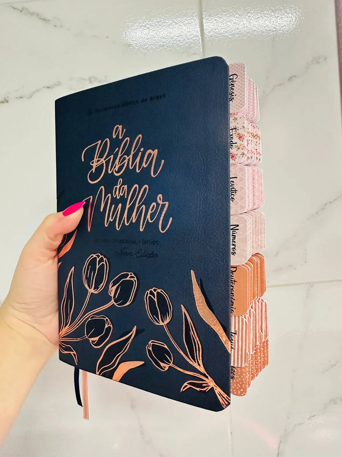 Capa do livro Bíblia Da Mulher Sábia - ESTUDO